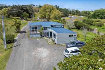 411 Pine Valley Road, Dairy Flat