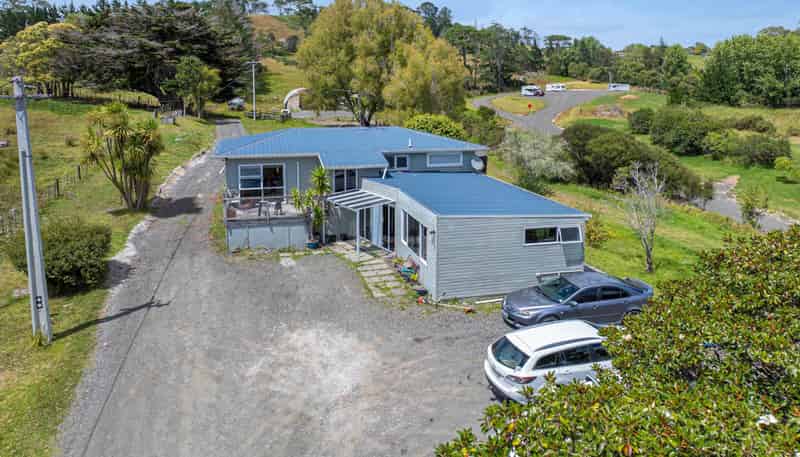 411 Pine Valley Road, Dairy Flat