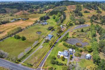 411 Pine Valley Road, Dairy Flat