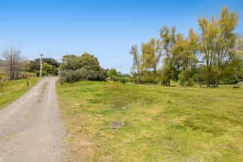 411 Pine Valley Road, Dairy Flat