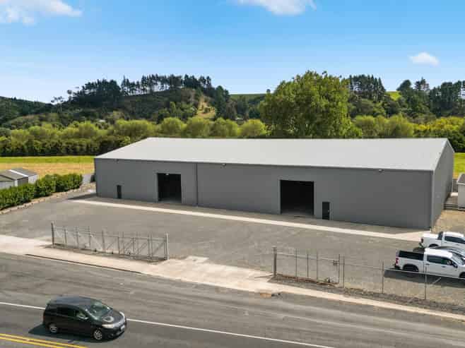 Industrial Warehouse With Secure Yard