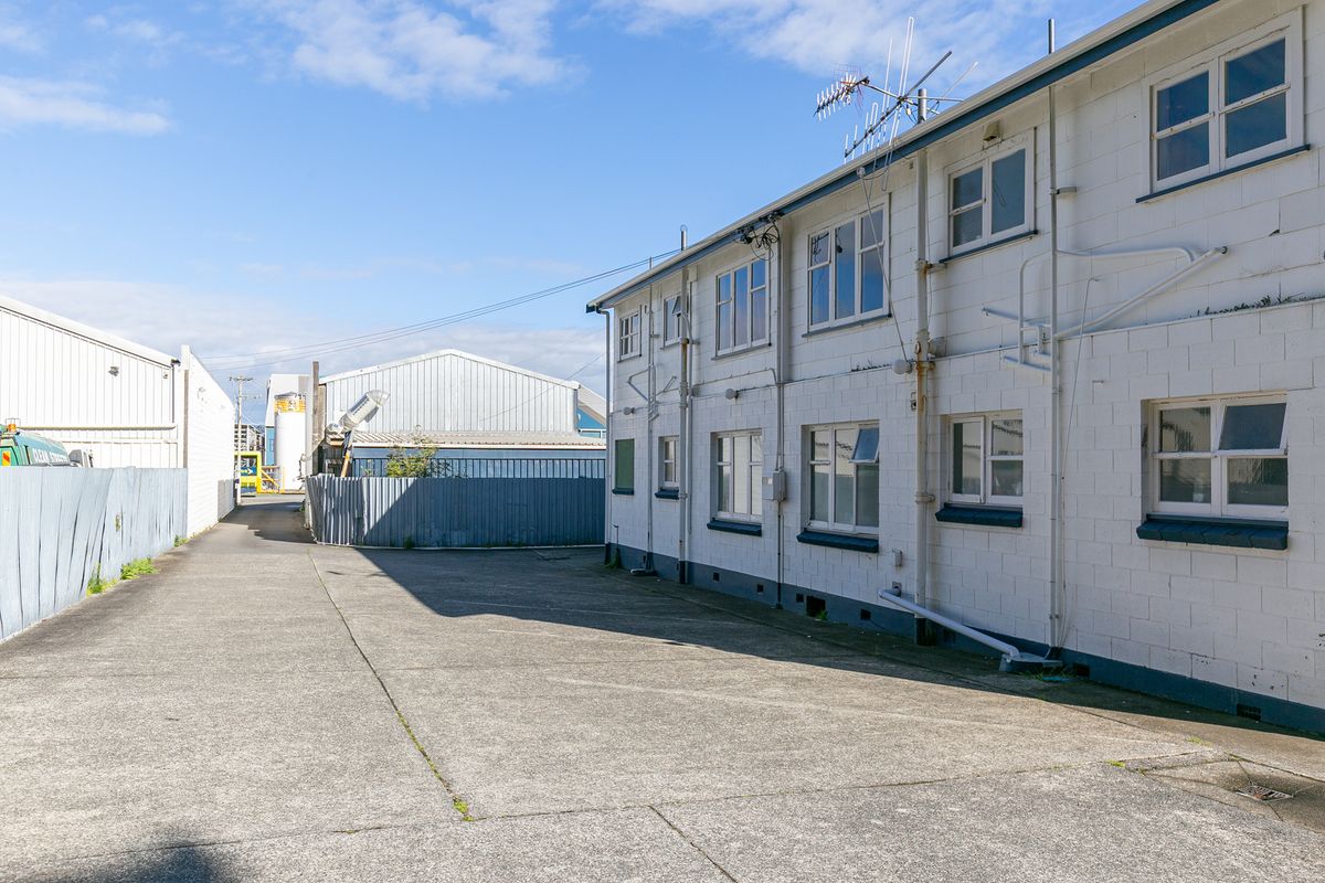 Successful business plus land - Vista 3