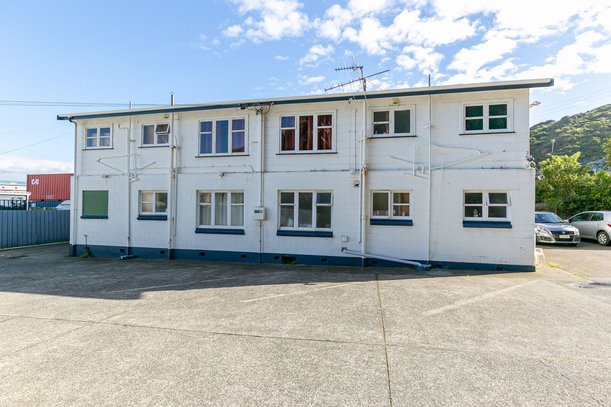 Successful business plus land - Vista 2