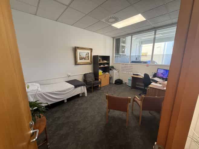 Inviting Ground Floor Tenancy in Nelson's Heart