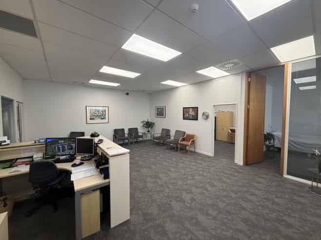 Inviting Ground Floor Tenancy in Nelson's Heart