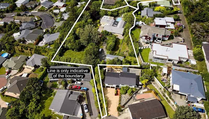 10 Hillview Crescent, Paparangi