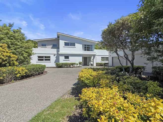 33 Oak Manor Drive, Albany