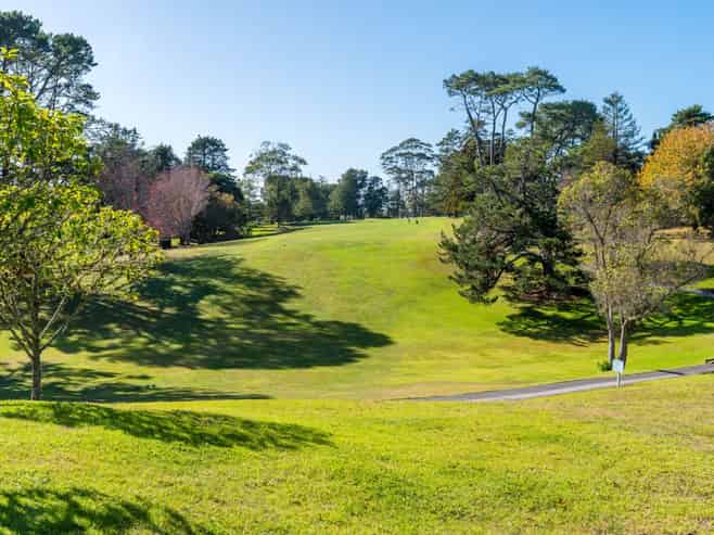 33 Oak Manor Drive, Albany