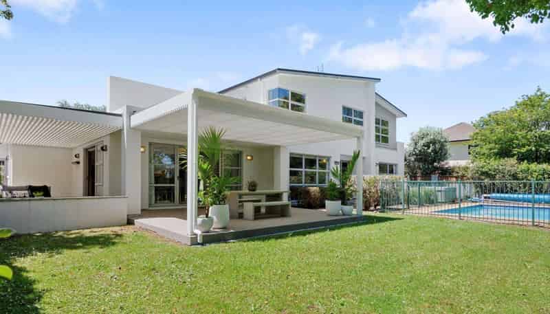 33 Oak Manor Drive, Albany
