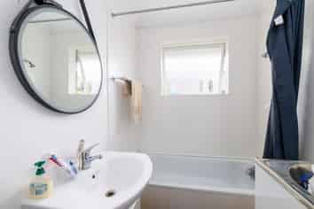 2/650 Cashel Street , Linwood