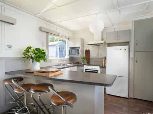 171 Lake Terrace, Hilltop