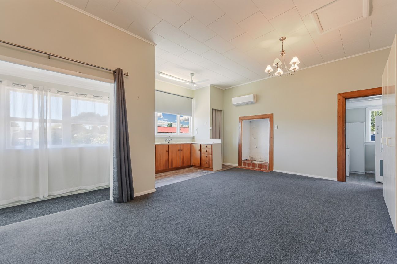 Pa-fect Opportunity! Two Flats, One Building! - Vista 6