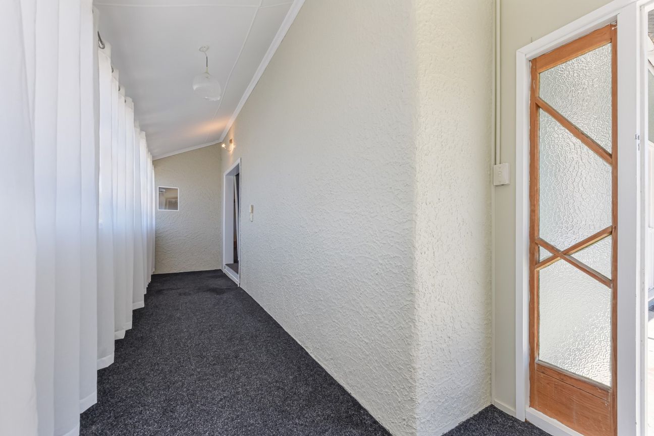 Pa-fect Opportunity! Two Flats, One Building! - Vista 5