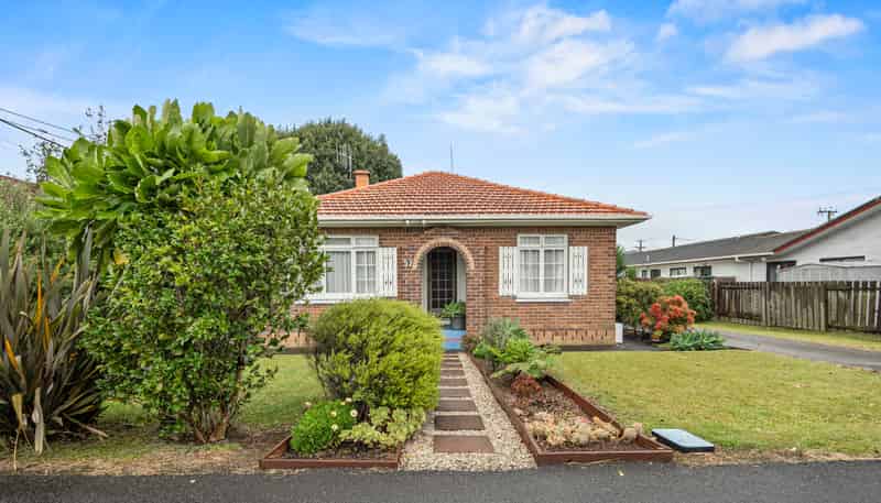 57 Kamo Road, Regent