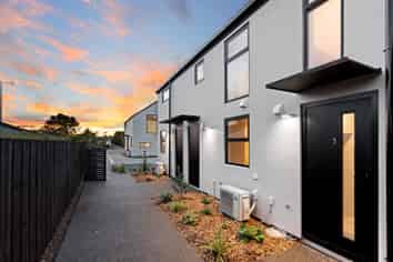 1-4/172 Colombo Street, Sydenham