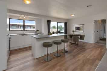 114 Paramount Parade, Tikipunga