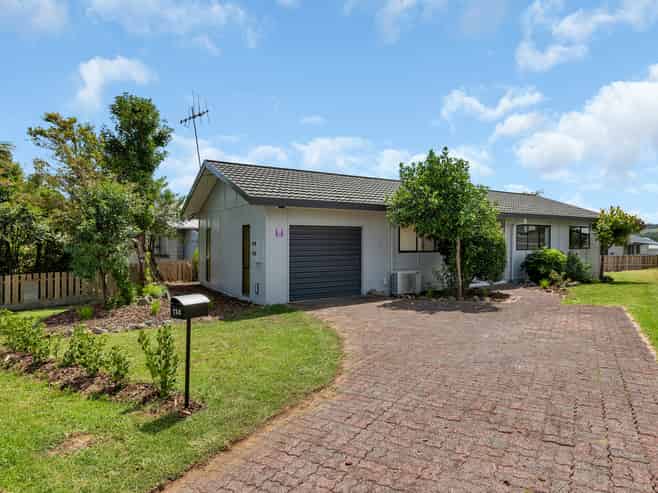 114 Paramount Parade, Tikipunga