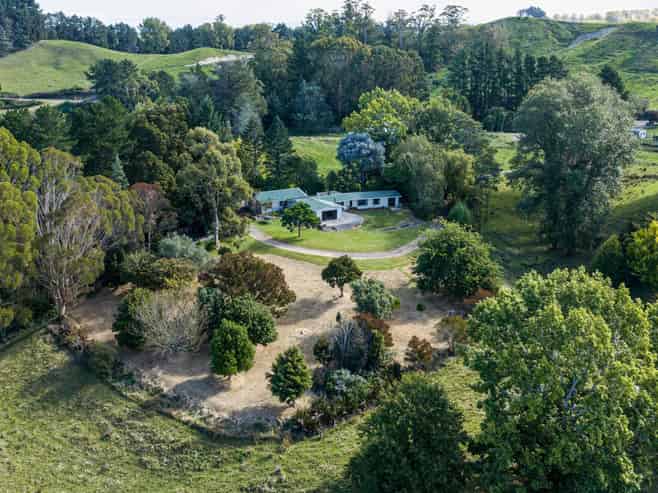 333 Glengarry Road, Glengarry