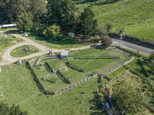 333 Glengarry Road, Glengarry