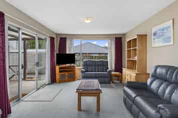 4/15 Division Street, Riccarton