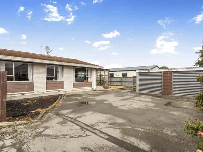 4/15 Division Street, Riccarton