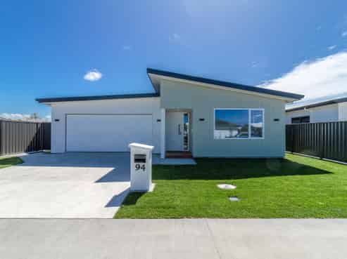 94 Pelorus Avenue, Poraiti