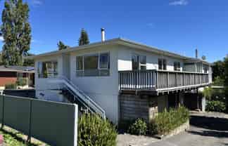 146a The Ridgeway, Enner Glynn