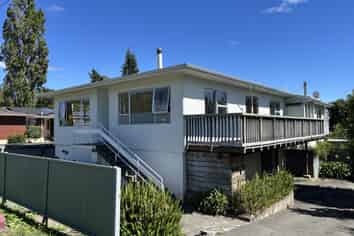 146a The Ridgeway, Enner Glynn