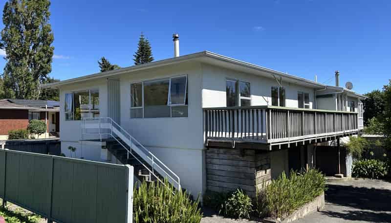 146a The Ridgeway, Enner Glynn