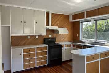 146a The Ridgeway, Enner Glynn