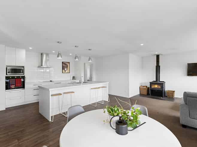 27 Marbleleaf Lane, Albert Town