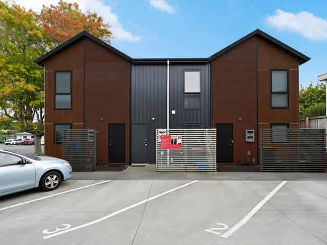 2/13 Palmerston Street, Hamilton Central