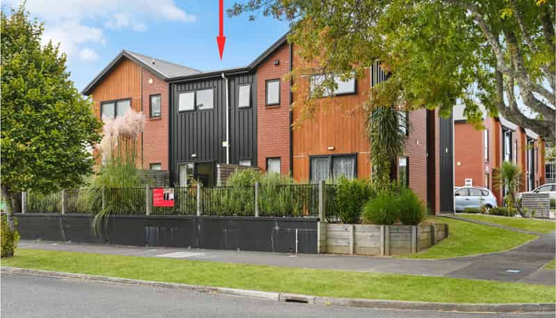 2/13 Palmerston Street, Hamilton Central