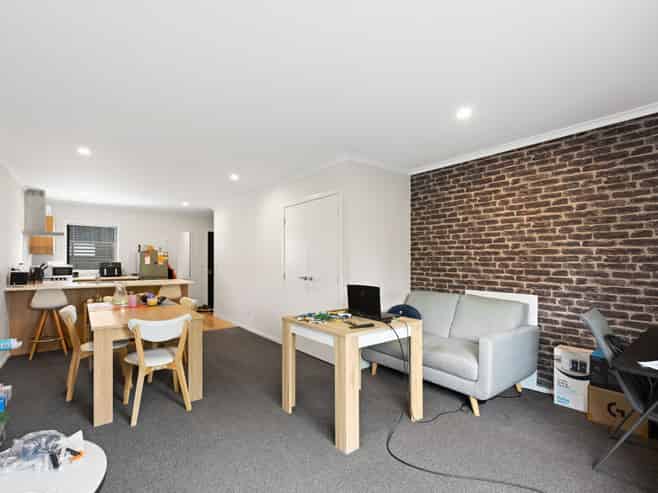 2/13 Palmerston Street, Hamilton Central