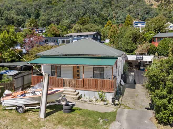 44 South Terrace, Picton