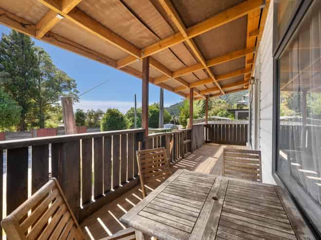 44 South Terrace, Picton