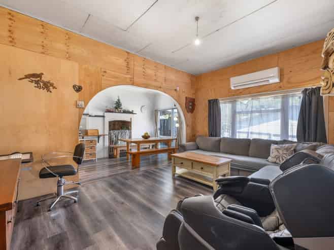 44 South Terrace, Picton