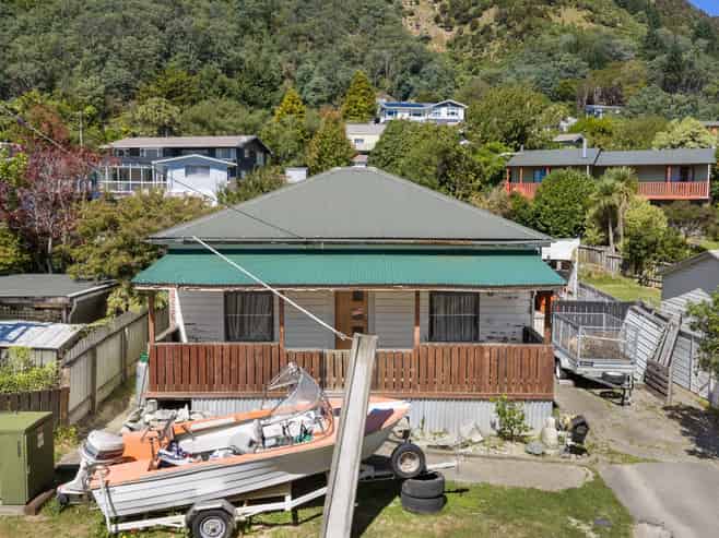 44 South Terrace, Picton