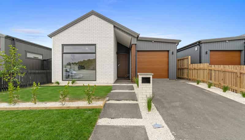 66 Overton Street, Rototuna North