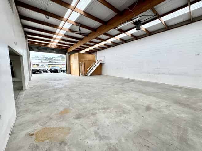 Silverdale Industrial unit with generous parking