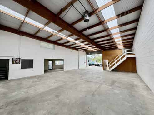 Silverdale Industrial unit with generous parking