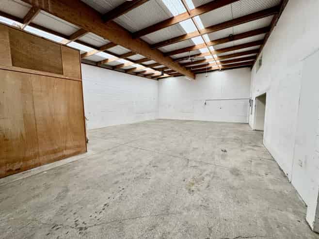 Silverdale Industrial unit with generous parking