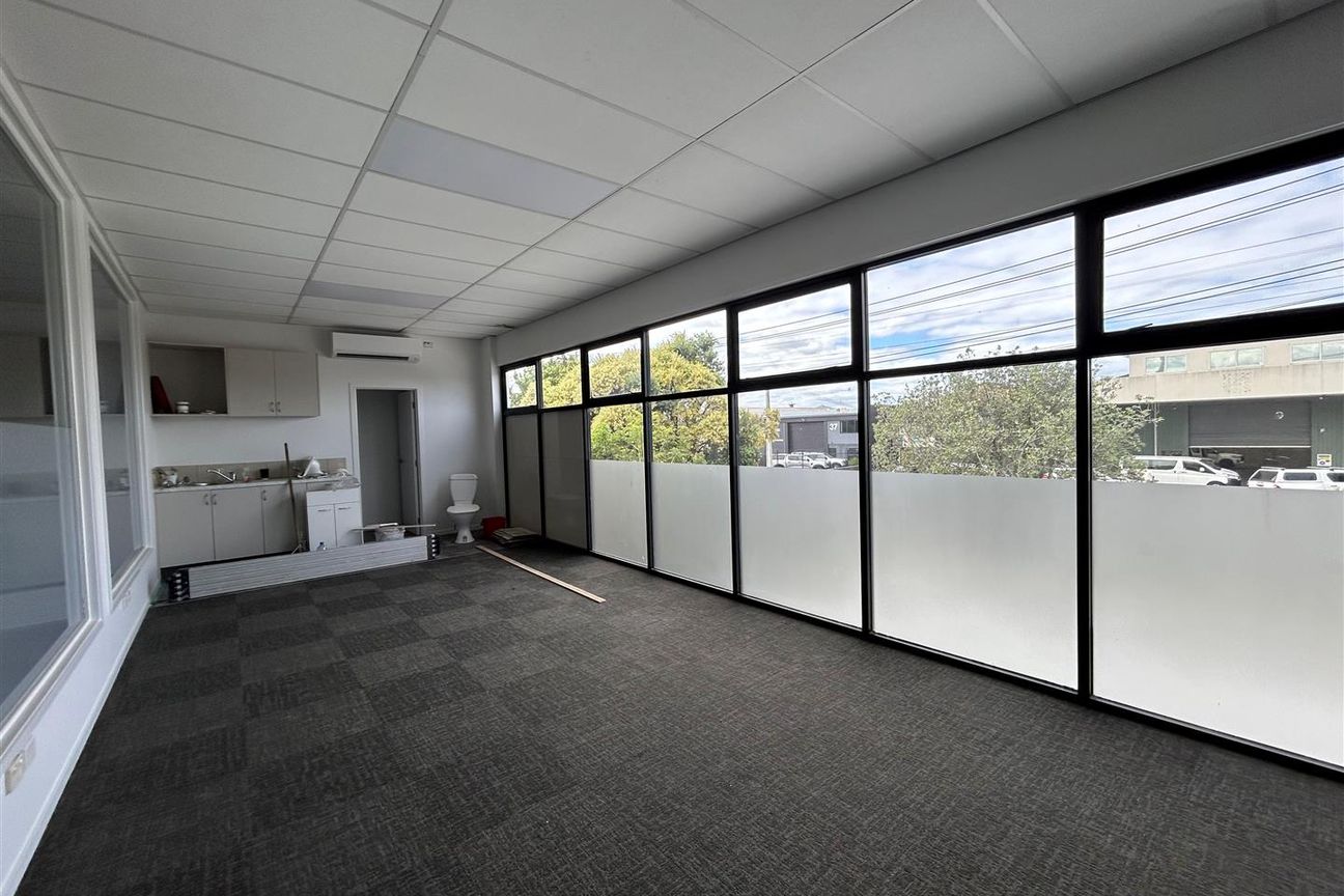 Savills | Refurbished Heavy Industrial – 1,165sqm – pohled 3