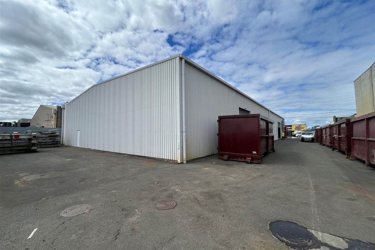Savills | Refurbished Heavy Industrial – 1,165sqm – další