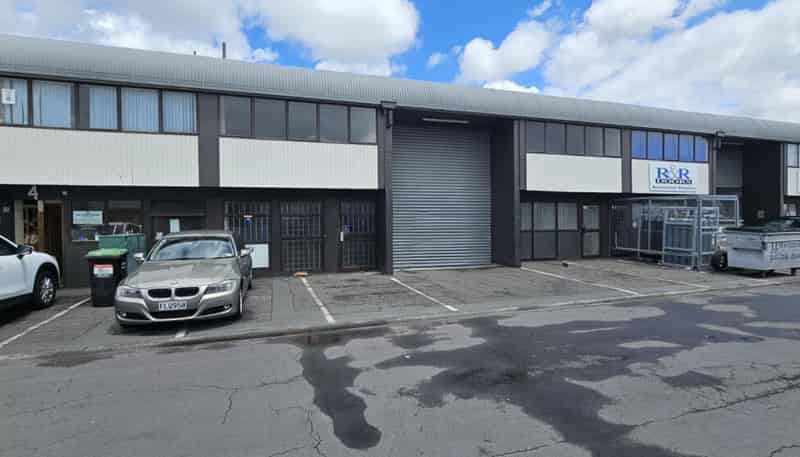 2/10 Keith Hay Drive, Manukau