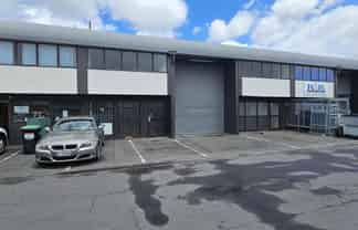 222m² Industrial Space in Wiri