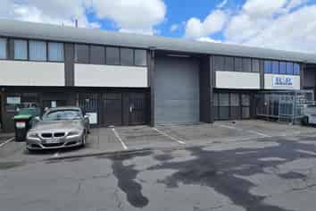 222m² Industrial Space in Wiri