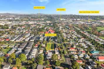 4 Holland Avenue, Point England