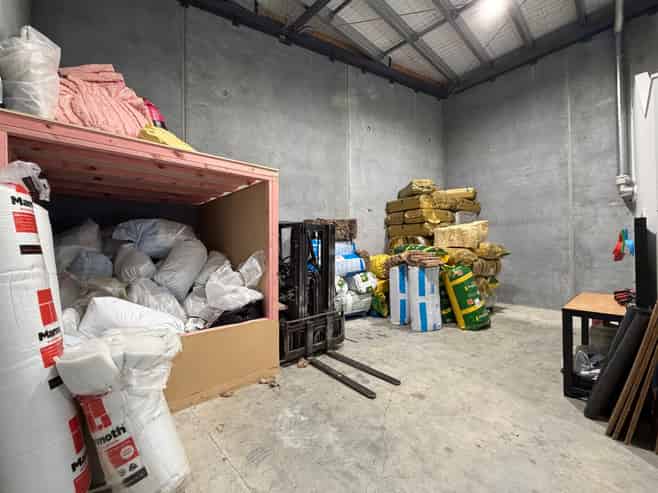 Near new, high spec Papamoa unit