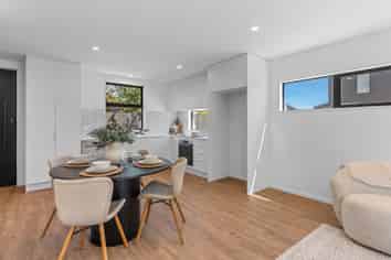 1-4/15 Feilding Street, Addington